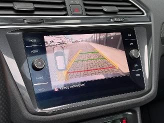 Volkswagen Tiguan 2.0 TDI R-Line Head-Up Camera Pano Clima picture 12