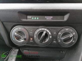 Mazda 3 3 (BM/BN), Hatchback, 2013 / 2019 2.0 SkyActiv-G 120 16V picture 20