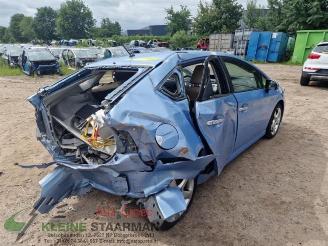 Toyota Prius Prius (ZVW3), Hatchback, 2009 / 2016 1.8 16V Plug-in picture 8