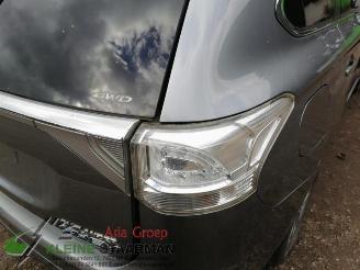 Mitsubishi Outlander Outlander (GF/GG), SUV, 2012 2.0 16V PHEV 4x4 picture 19