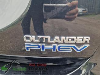 Mitsubishi Outlander Outlander (GF/GG), SUV, 2012 2.0 16V PHEV 4x4 picture 20