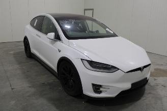 Tesla Model X  picture 3