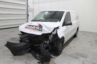 Salvage car Mercedes Vito  2022/4