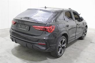 Audi Q3  picture 3
