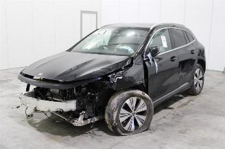 damaged passenger cars Mercedes EQA  2022/8