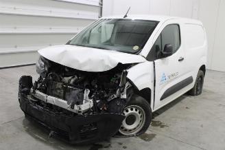 damaged passenger cars Citroën Berlingo  2021/4