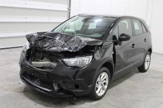 damaged passenger cars Opel Crossland X 2020/12