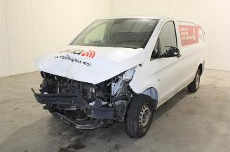 damaged passenger cars Mercedes Vito  2019/10