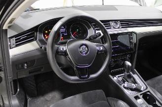 Volkswagen Passat  picture 9