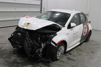 Salvage car Toyota Yaris  2021/7