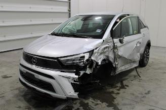 damaged passenger cars Opel Crossland X 2023/8
