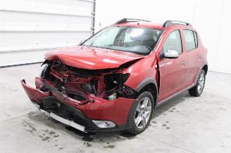 damaged passenger cars Dacia Sandero  2017/4