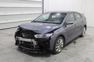 damaged passenger cars Hyundai Ioniq  2018/9