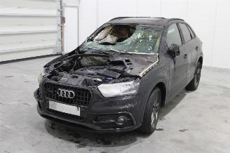 Coche siniestrado Audi Q3  2014/9