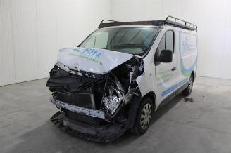 Vaurioauto  passenger cars Renault Trafic  2017/3