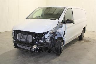 Salvage car Mercedes Vito  2021/2