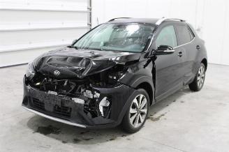 Damaged car Kia Stonic  2021/11