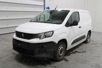 damaged passenger cars Peugeot Partner  2020/12