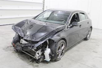 uszkodzony samochody osobowe Mercedes A-klasse A 200 2019/11