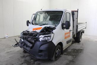 damaged passenger cars Renault Master  2020/11
