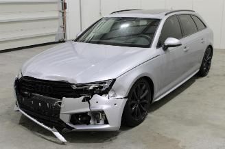 damaged passenger cars Audi A4  2018/3