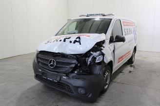 Coche accidentado Mercedes Vito  2023/4