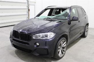 damaged passenger cars BMW X5  2016/5