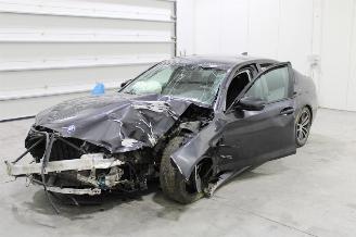 Salvage car BMW 5-serie 530 2022/4