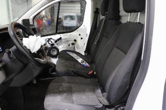 Ford Transit  picture 11