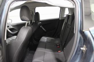 Peugeot 2008  picture 7