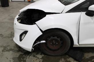 Ford Fiesta  picture 6