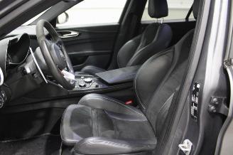 Alfa Romeo Giulia  picture 7