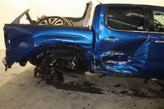 Volkswagen Amarok  picture 11