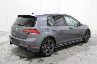 Volkswagen Golf  picture 3