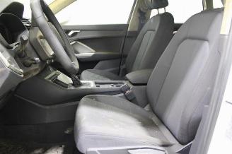 Audi Q3  picture 10