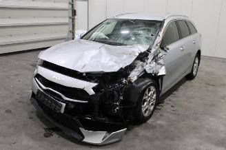 Coche accidentado Kia Cee d cee'd 2023/4