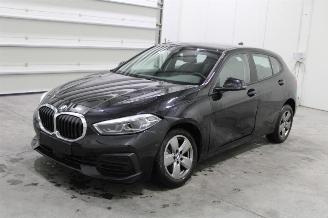 krockskadad bil auto BMW 1-serie 116 2025/3