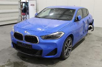 Vaurioauto  passenger cars BMW X2  2021/6