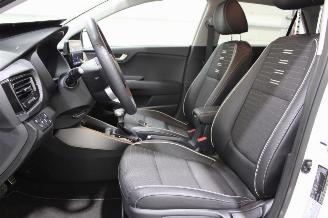 Kia Stonic  picture 11