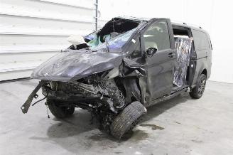 Damaged car Mercedes V-klasse V 300 2023/6