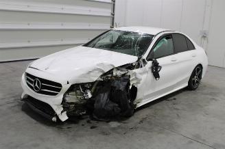 Damaged car Mercedes C-klasse C 160 2016/8