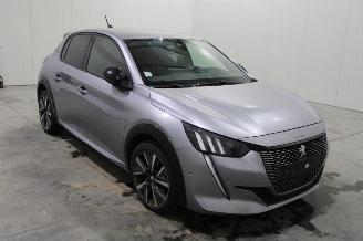 Peugeot 208  picture 2