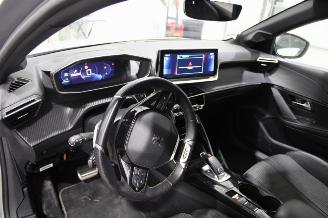 Peugeot 208  picture 5