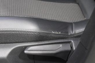 Peugeot 208  picture 20