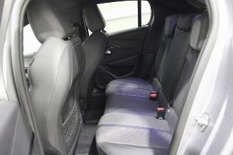 Peugeot 208  picture 7