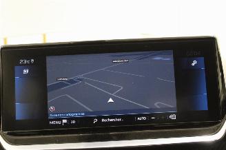 Peugeot 208  picture 9