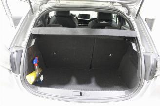 Peugeot 208  picture 18