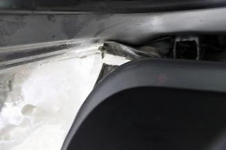 Peugeot 208  picture 24