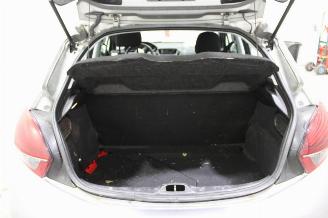 Peugeot 208  picture 20