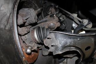 Peugeot 208  picture 16